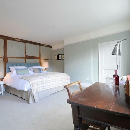 Bel And The Dragon-Kingsclere Hotel Exterior photo