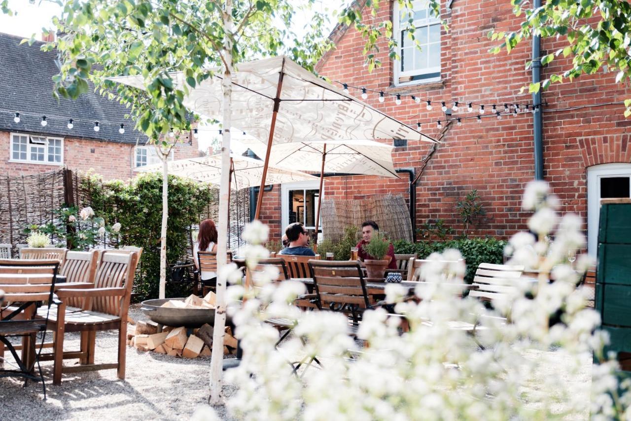 Bel And The Dragon-Kingsclere Hotel Exterior photo
